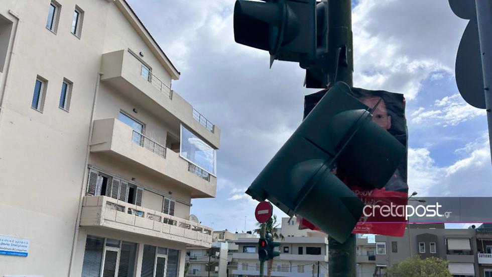 Φανάρι μπαταρισμένο με Tie Wrap «κοιτάει» τους πεζούς και όχι το δρόμο!